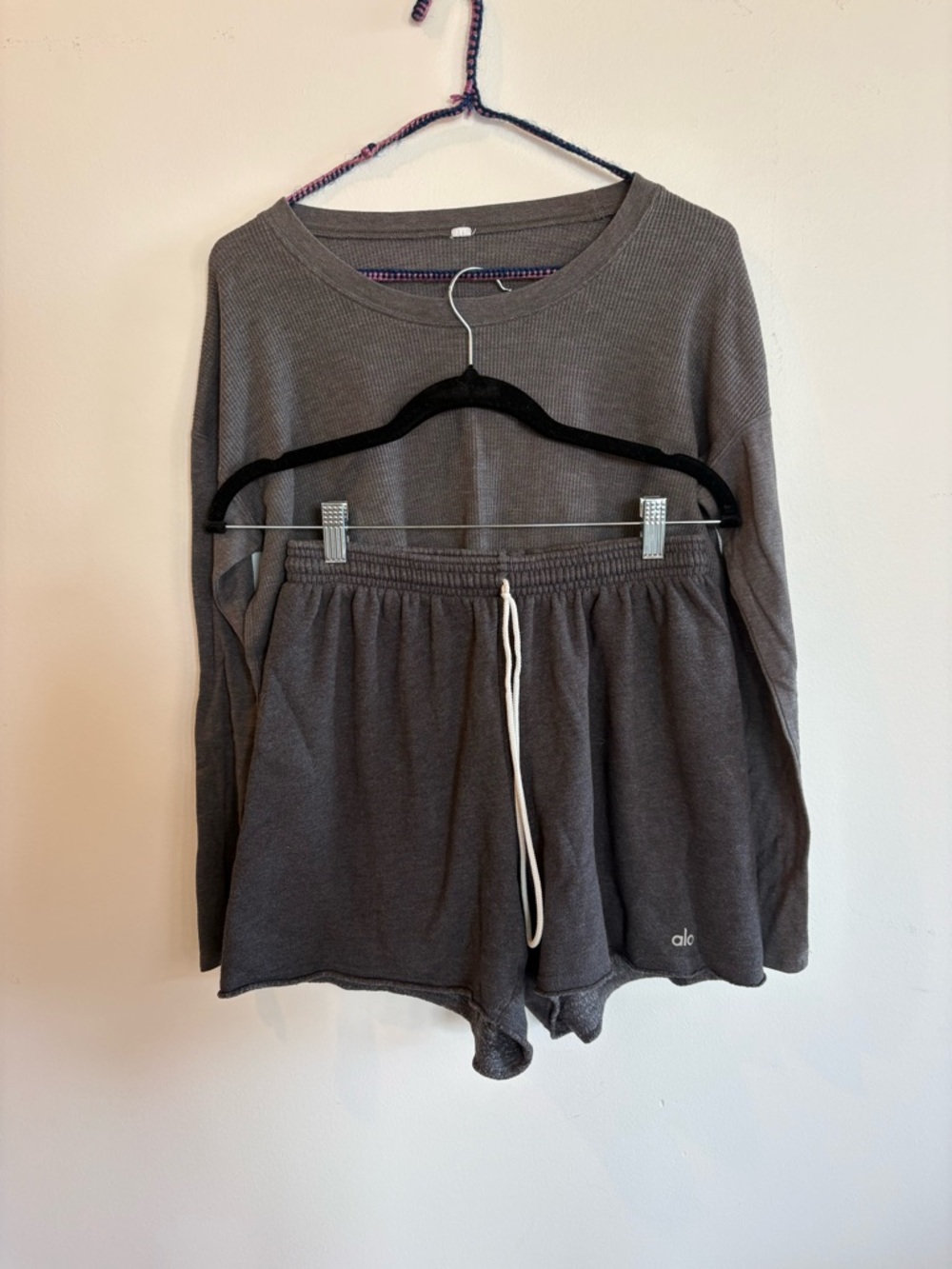 ALO Yoga Charcoal Drawstring Athletic Shorts & waffle long sleeve top